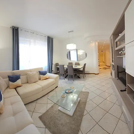 Le Conchiglie チヴィタノーヴァ・マルケ